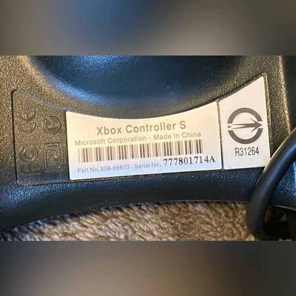 XBOX Controller - Picture 3 of 3